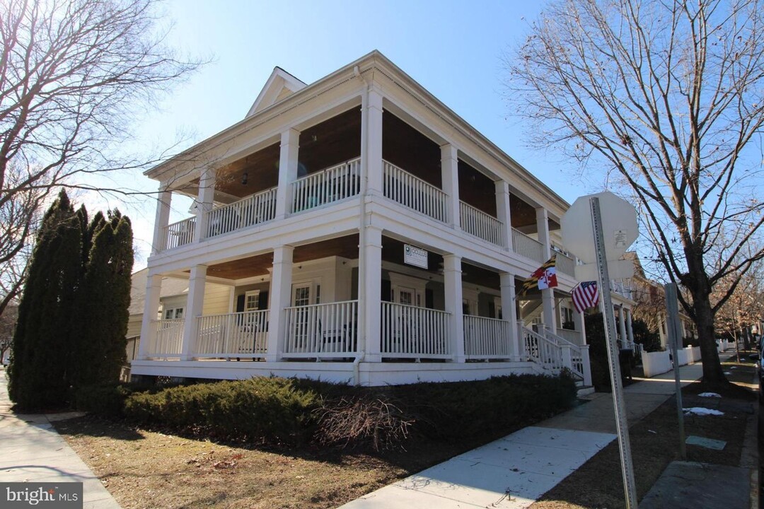 817 Linslade St in Gaithersburg, MD - Foto de edificio