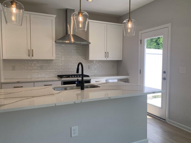 3400 Star Vw Dr in Raleigh, NC - Building Photo - Building Photo
