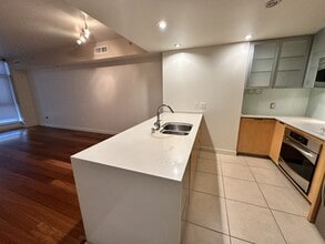 1441 9th Ave, Unit 4th floor in San Diego, CA - Building Photo - Building Photo