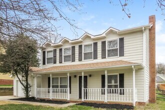 2416 Haybrook Ln in Charlotte, NC - Building Photo - Building Photo