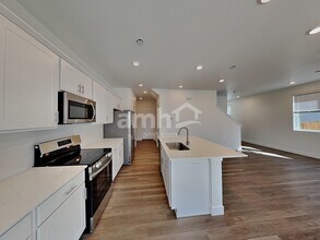 10065 Abilene St in Commerce City, CO - Building Photo - Building Photo