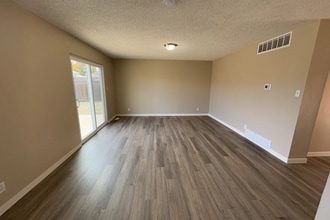 5031 Worchester St in Denver, CO - Building Photo - Building Photo