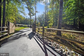 7511 Willowbrook Rd in Fairfax Station, VA - Building Photo - Building Photo