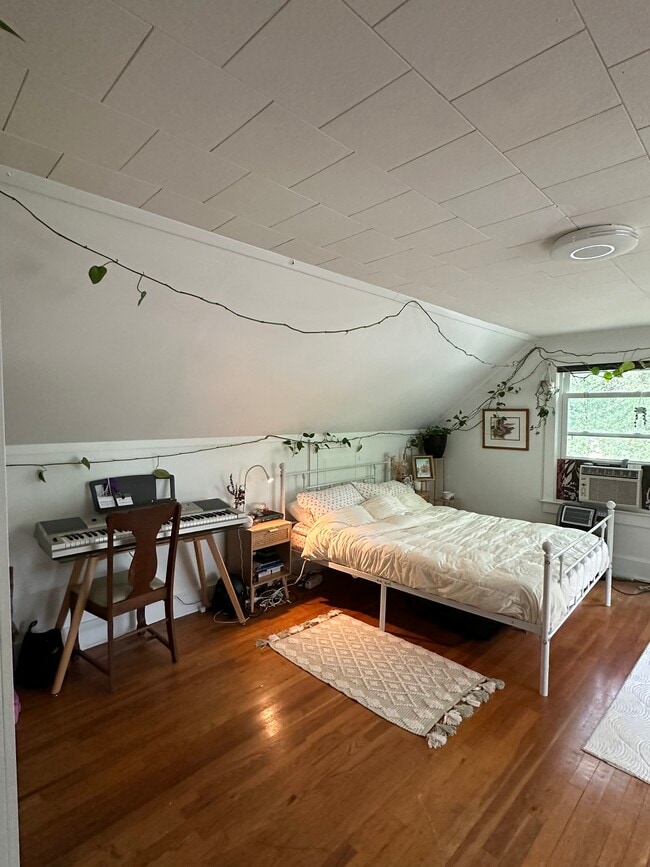 103 Old Fayetteville Rd, Unit 1 bedroom apartment in Chapel Hill, NC - Building Photo - Building Photo