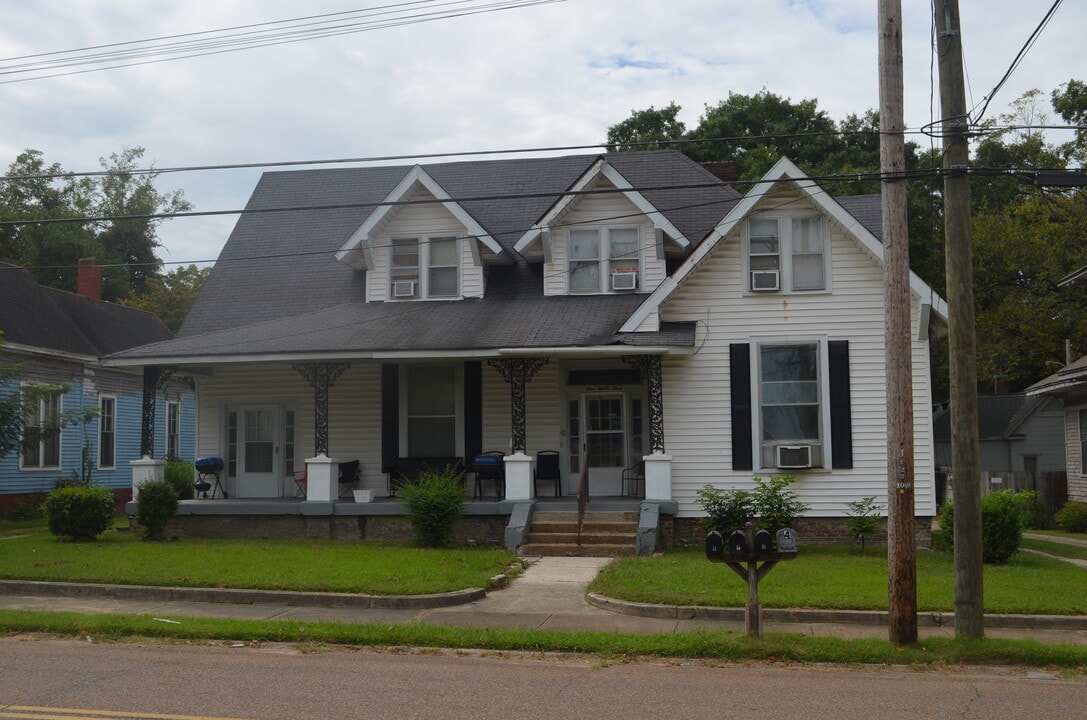 123 Campbell St in Jackson, TN - Building Photo