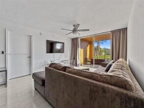 2123 Renaissance Blvd in Miramar, FL - Building Photo - Building Photo