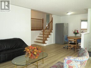 452 Castlegrove Blvd in London, ON - Building Photo - Building Photo