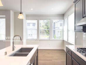 18526 46th Ave SE in Bothell, WA - Building Photo - Building Photo
