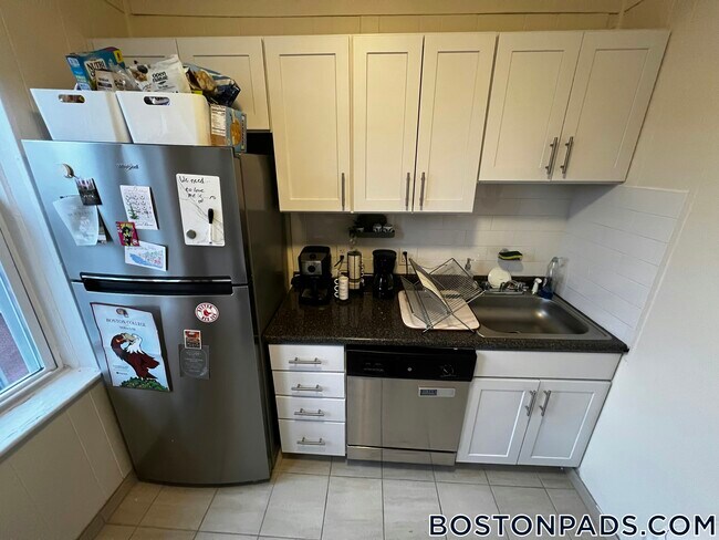 518 Cambridge St in Boston, MA - Building Photo - Building Photo