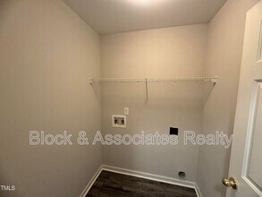 2615 Vega Ct in Raleigh, NC - Building Photo - Building Photo