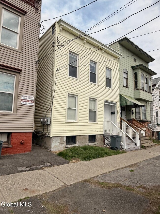 531 Hamilton St in Albany, NY - Building Photo - Building Photo