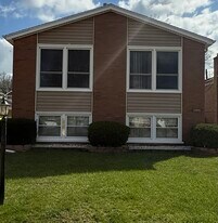 8037 S Wentworth Ave in Chicago, IL - Building Photo