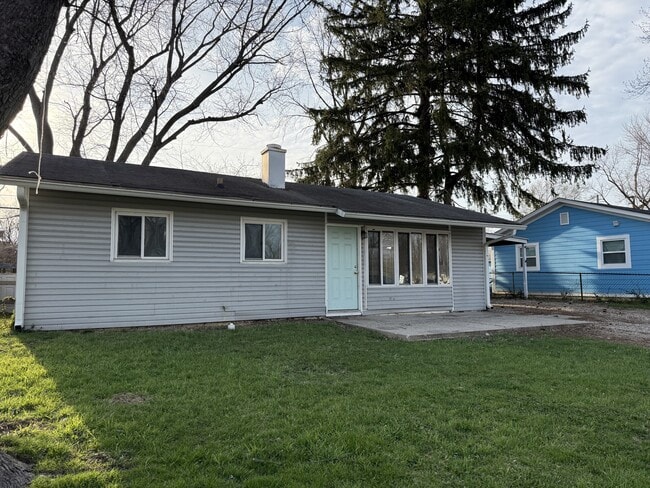 property at 3138 Midvale Dr