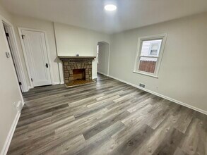 436 Larcomb Ave in Columbus, OH - Foto de edificio - Building Photo