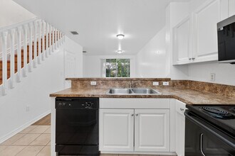 3635 Sonoma Dr in Riviera Beach, FL - Foto de edificio - Building Photo