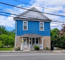 182 Washington St, Unit B1 in Rocky Hill, NJ - Building Photo