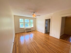 520 High St, Unit 3 in Medford, MA - Foto de edificio - Building Photo