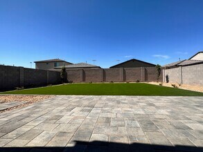 17282 W Larkspur Dr in Surprise, AZ - Building Photo - Building Photo