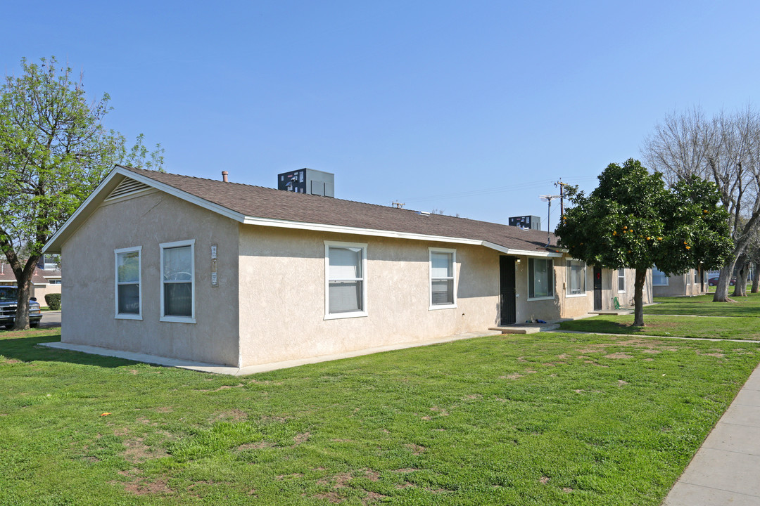 Memorial Village in Sanger, CA - Building Photo