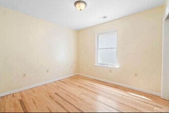 309 Court St in Elizabeth, NJ - Foto de edificio - Building Photo