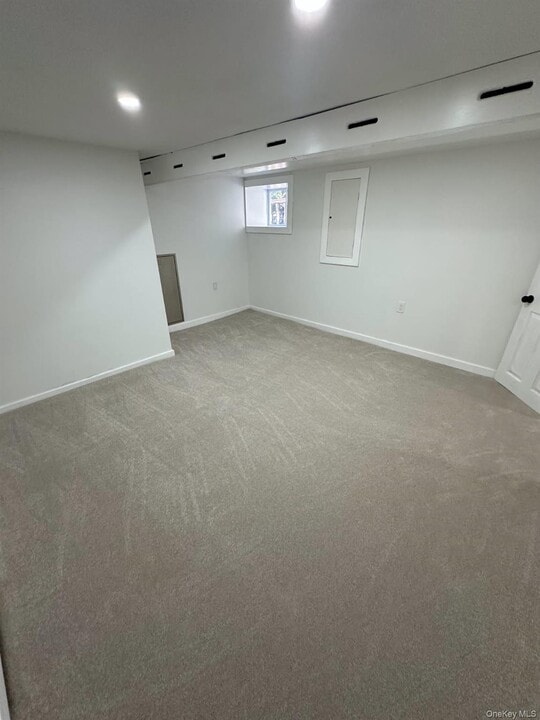 964 E 42nd St in Brooklyn, NY - Building Photo