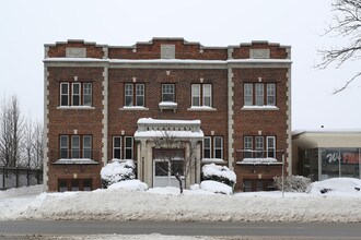 312 Lake Ave in Rochester, NY - Foto de edificio - Building Photo