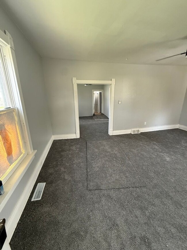 1127 Harding Dr in Toledo, OH - Building Photo - Building Photo