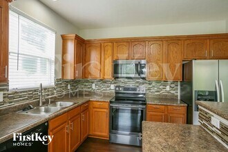 6106 Green Willow Rd in Whitestown, IN - Building Photo - Building Photo