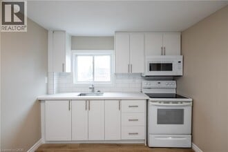 66 Weir St S in Hamilton, ON - Building Photo - Building Photo