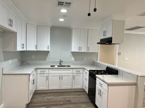 431 N Kodiak St, Unit APT A in Anaheim, CA - Foto de edificio - Building Photo