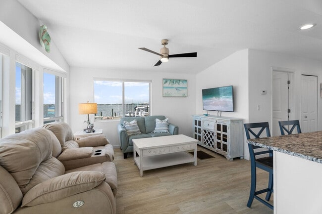 property at 1243 Nettles Blvd