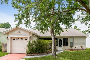 1029 Wainright Dr in Oviedo, FL - Building Photo