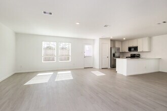 15286 Abella Dr in Montgomery, TX - Building Photo - Building Photo