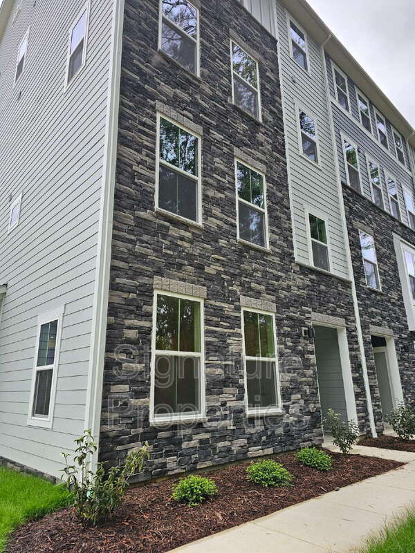 property at 8040 Laurel Woods Ln