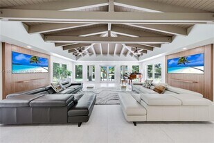 4144 Pinta Ct in Coral Gables, FL - Building Photo