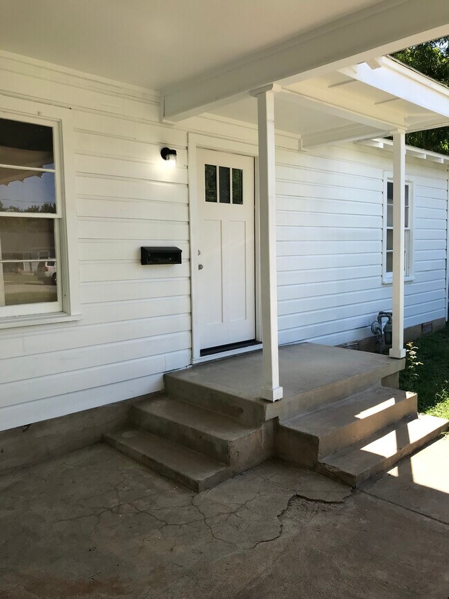 4602 Leslie Ave in Austin, TX - Building Photo - Building Photo