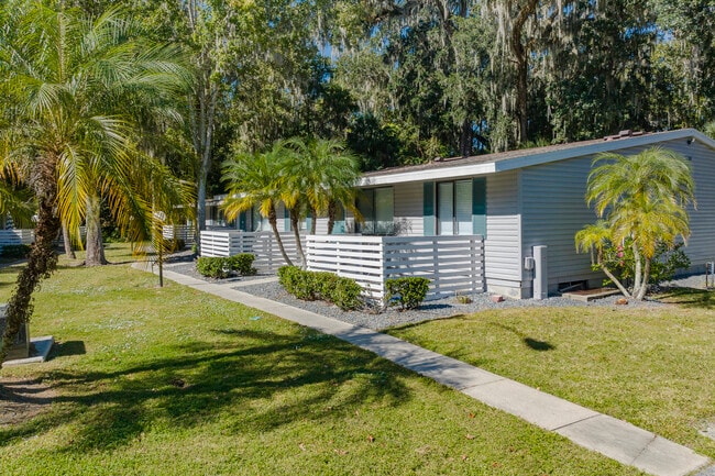 The Bungalows of Port Orange in Port Orange, FL - Building Photo - Building Photo