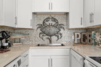 8743 Thomas Dr in Panama City Beach, FL - Foto de edificio - Building Photo