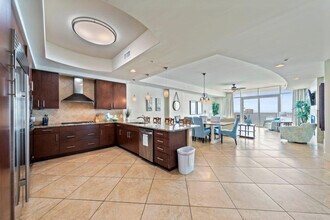 26302 Perdido Beach Blvd in Orange Beach, AL - Foto de edificio - Building Photo