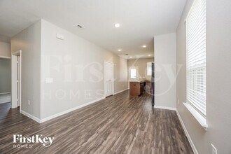4606 Falling Sun Dr in Houston, TX - Foto de edificio - Building Photo