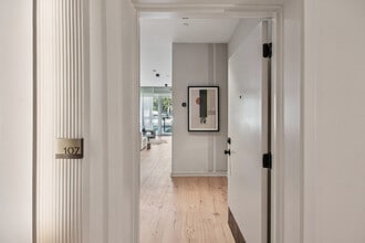 Novu Apartments in Niles, IL - Building Photo - Building Photo