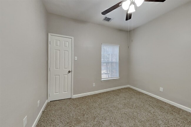 7806 Autumn Hollow Ln