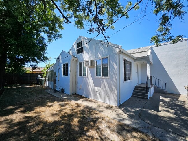 property at 2907 Plover St