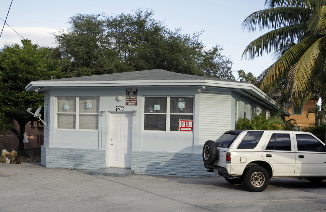 1265 SW 6th St in Miami, FL - Building Photo