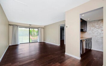 5 Windham Loop in Staten Island, NY - Building Photo - Building Photo