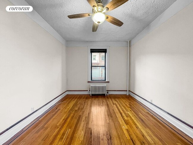 124 Parrott Pl in Brooklyn, NY - Building Photo - Building Photo