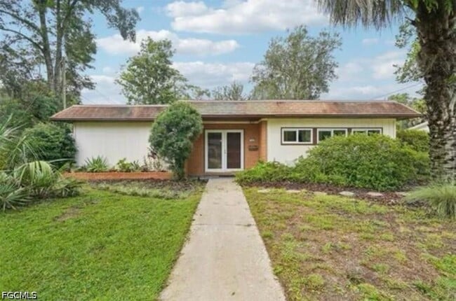 property at 711 NE 6th Pl