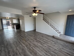 5827 N 59th Dr in Glendale, AZ - Building Photo - Building Photo