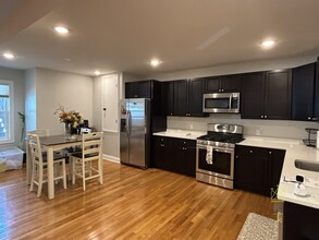 214 Westville St, Unit 1 in Boston, MA - Building Photo - Building Photo