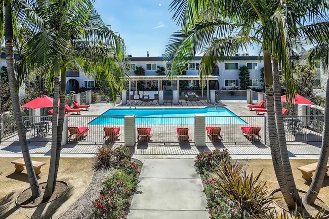 Villa Santa Fe Apartments in Santa Fe Springs, CA - Building Photo - Building Photo